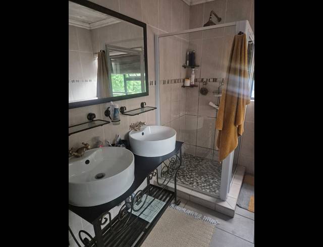 3 BEDROOM HOUSE TO LET IN WAVERLEY